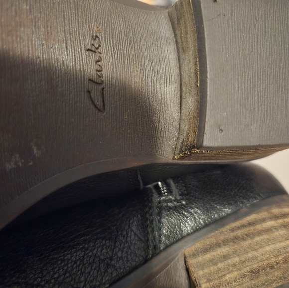 Clarks Black Leather Ankle Booties - Picture 5 of 7